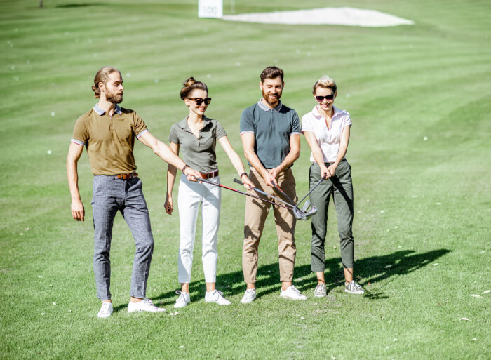 friends-on-the-golf-course-img